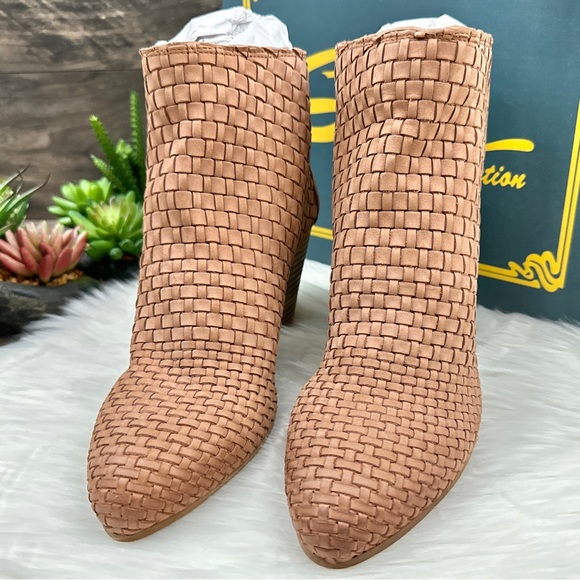 NIB Sbicca Parkman Woven Leather Cone Heel Shooties Ankle Booties Boots Tan 8 - Picture 3 of 13